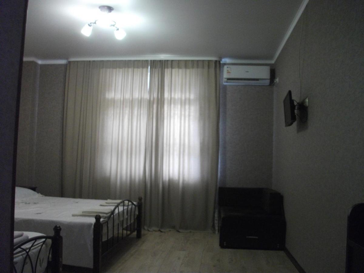 Guesthouse On Kabardinskaya 139A Gagra Ngoại thất bức ảnh