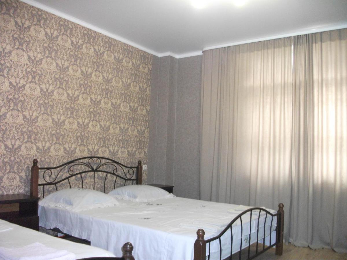 Guesthouse On Kabardinskaya 139A Gagra Ngoại thất bức ảnh