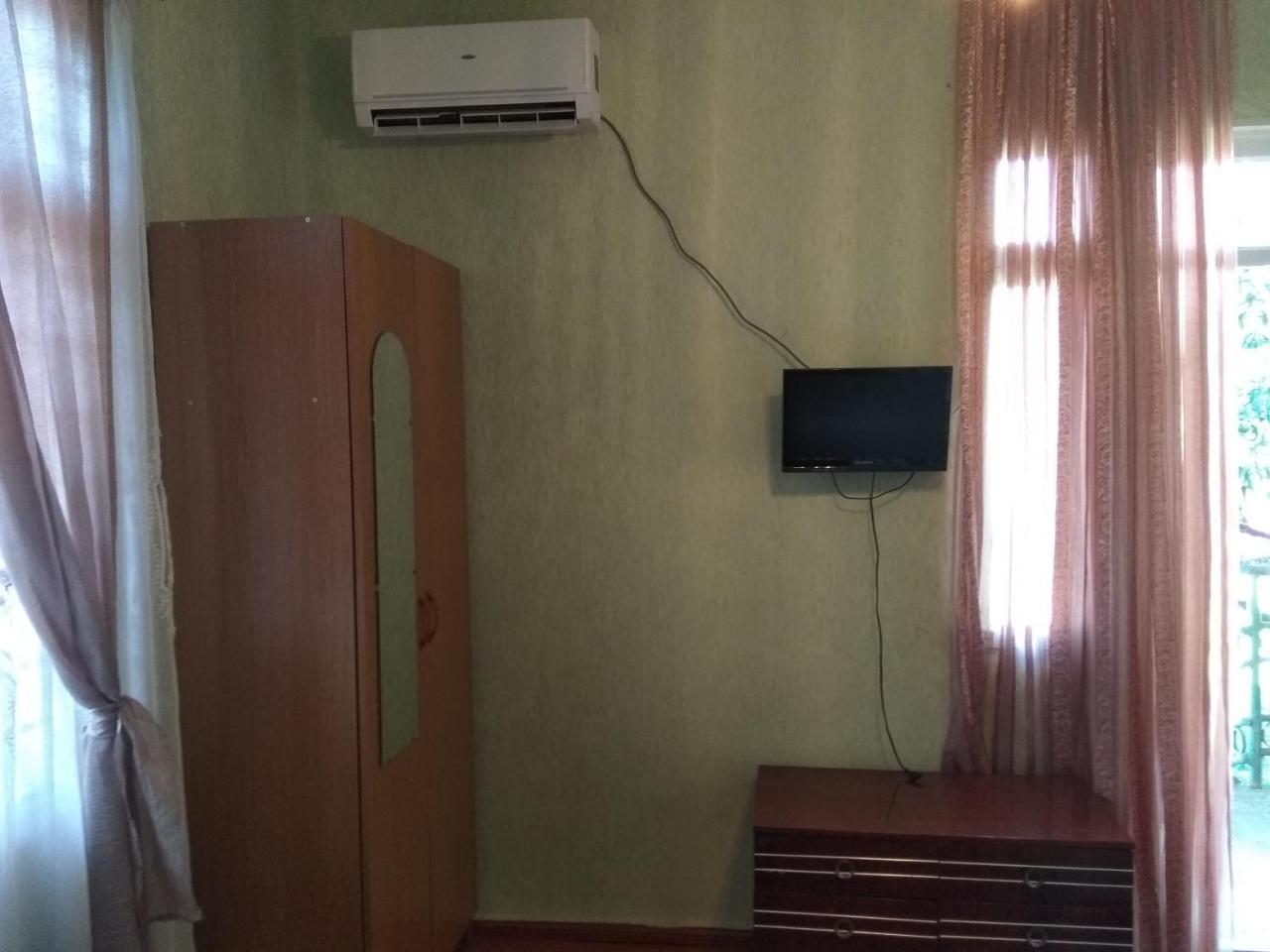 Guesthouse On Kabardinskaya 139A Gagra Ngoại thất bức ảnh