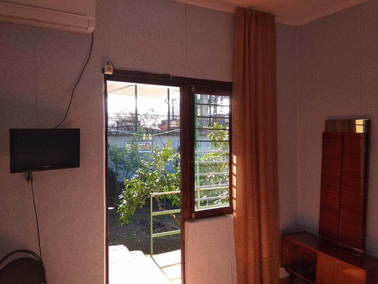 Guesthouse On Kabardinskaya 139A Gagra Ngoại thất bức ảnh